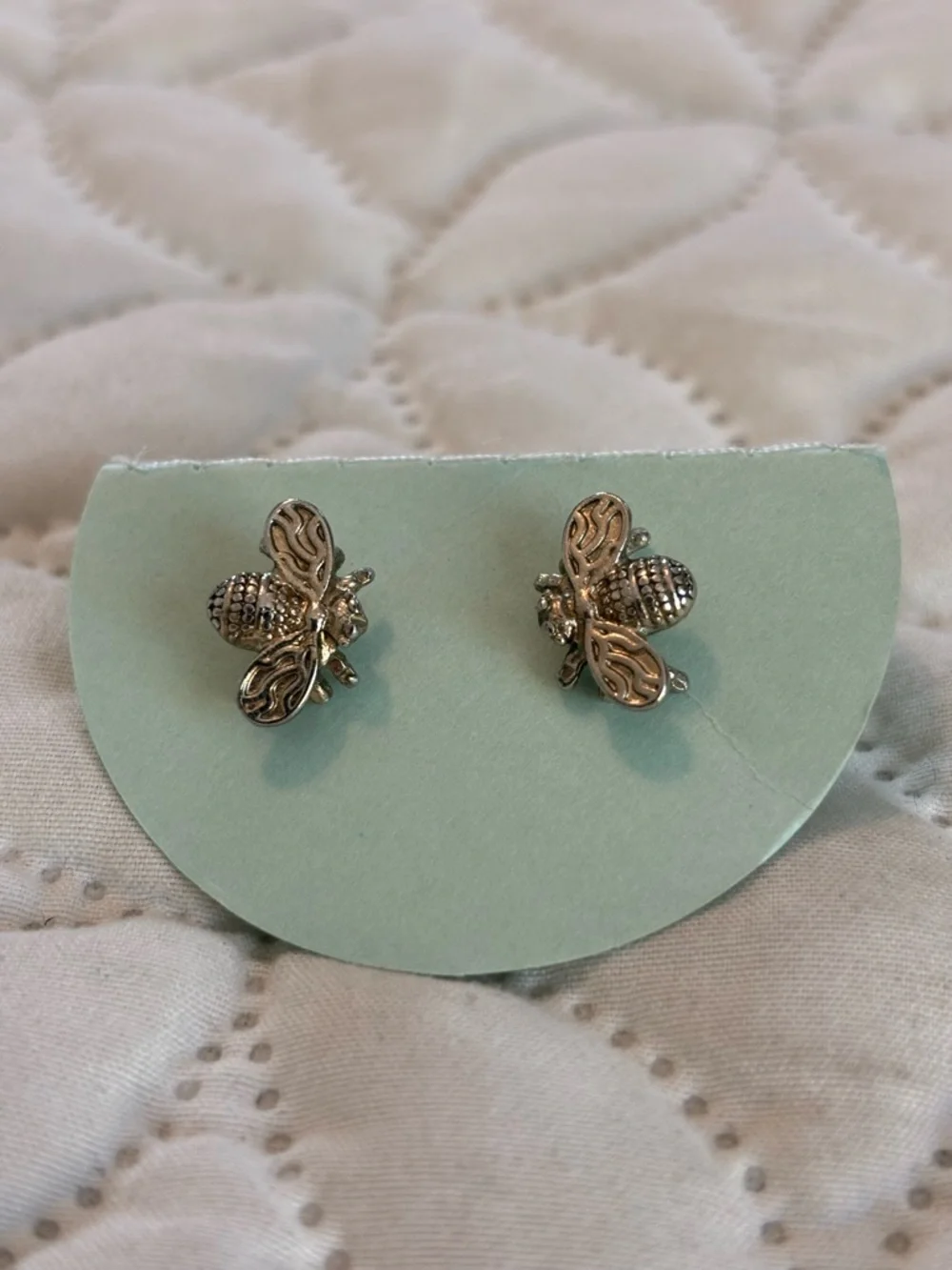 Bee Stud Earrings Silver (?) or Silver Tone Beautiful!